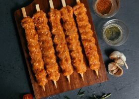 طريقة عمل كباب الدجاج في المقلاة