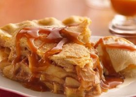 طريقة عمل فطائر التفاح والكراميل والجوز