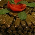 طريقة عمل ورق عنب محشي بالجبن والجوز