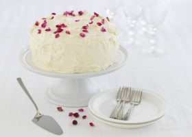 طريقة عمل كيك طبقات بالكريمة