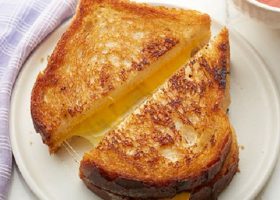 طريقة عمل ساندوتش روستو بالجبن