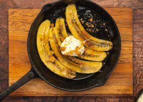 طريقة عمل موزة مشوية مع جبنة ماسكاربون والعسل