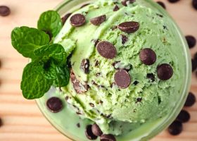 طريقة عمل ايس كريم الشوكولاتة بالنعناع