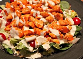 طريقة عمل سلطة البافلو