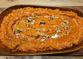 طريقة عمل حمص الفلفل الأحمر