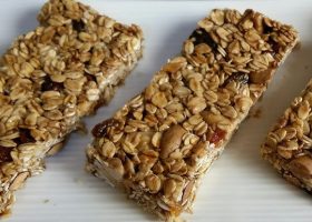 طريقة عمل أصابع الشوفان بالفواكه المجففة للرجيم