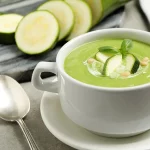 طريقة عمل شوربة الكوسة والنعناع