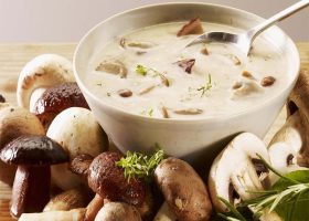 طريقة عمل شوربة المشروم على طريقة المطاعم