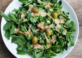 طريقة عمل سلطة الجرجير مع البارميزان