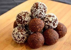 طريقة عمل كرات الطاقة بالتمر والمكسرات للرجيم