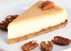 طريقة عمل تشيز كيك الكراميل والتوفي المقرمش