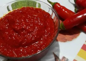 طريقة عمل صلصة الثوم والفلفل الحار