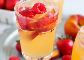 طريقة عمل الخوخ سانجريا