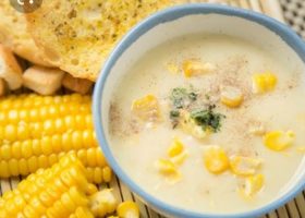 طريقة عمل شوربة الذرة المشوية بالفلفل الأحمر المدخن