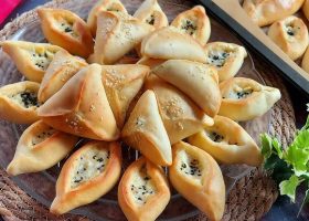 طريقة عمل فطائر الجبن بالتوت الاحمر والليمون الاسود