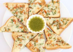 طريقة عمل توست مثلثات البيتزا