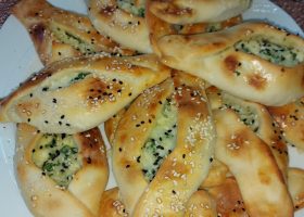 طريقة عمل فطائر القرع الاخضر المحشية الريكوتا والريحان الطازج