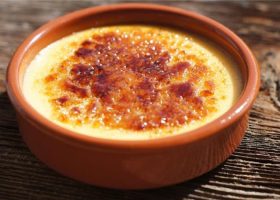 طريقة عمل طاجن القرع العسلى بصلصة اللبن والزعتر