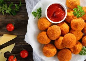 طريقة عمل كبة البطاطا البنفسجية محشية بجبنة الماعز وصوص الفستق