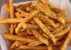 طريقة عمل بطاطس بالبابريكا المدخنة