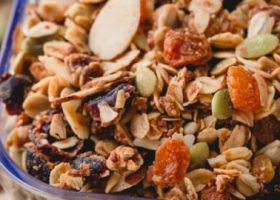 طريقة عمل جرانولا بالتين المجفف و زبدة اللوز