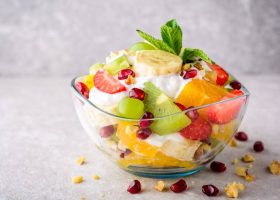 طريقة عمل بارفيه الزبادي و الفواكه للرجيم