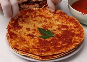 طريقة عمل خبز الحمص بصوص الطماطم المشوي