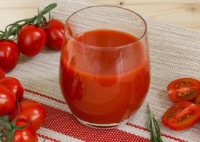 طريقة عمل عصير الطماطم الكريمى بالفانيليا والعسل الأبيض