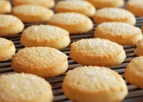 طريقة عمل بسكويت الزبدة لعيد الفطر