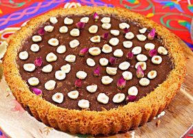 طريقة عمل تارت الكنافة الحمص المهروس وصلصة الطحينة بالعسل