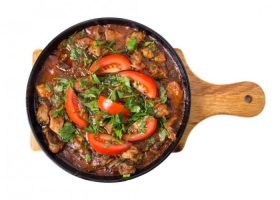 طريقة عمل طاجن الكبدة بالطماطم بالفرن