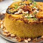 مقلوبة البطاطا الحلوة بالمكسرات والدجاج