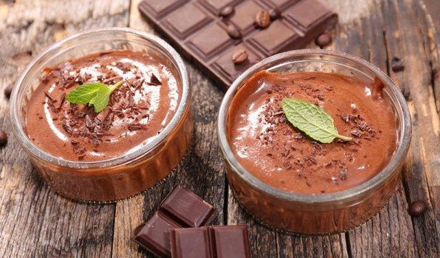 طريقة عمل موس الشوكولاتة الداكنة