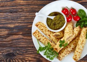 طريقة عمل الكريب المالح بحشوة القشقوان والخضار لسحور رمضان