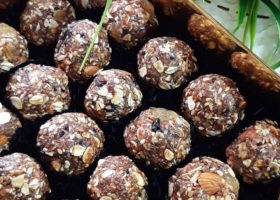 طريقة عمل كرات التمر بالشوفان