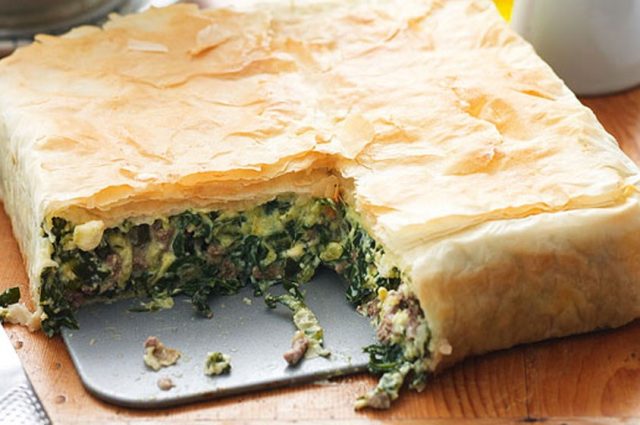 طريقة عمل فطيرة الجبن اليونانية