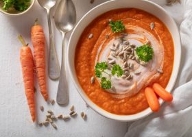 طريقة عمل شوربة الجزر والفلفل الحار