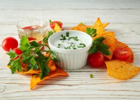 طريقة عمل متبل الكزبرة واللبن