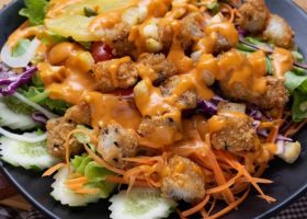 طريقة عمل سلطة دجاج البوب كورن