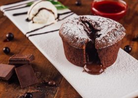 طريقة عمل سوفليه الشوكولاتة بالفرن