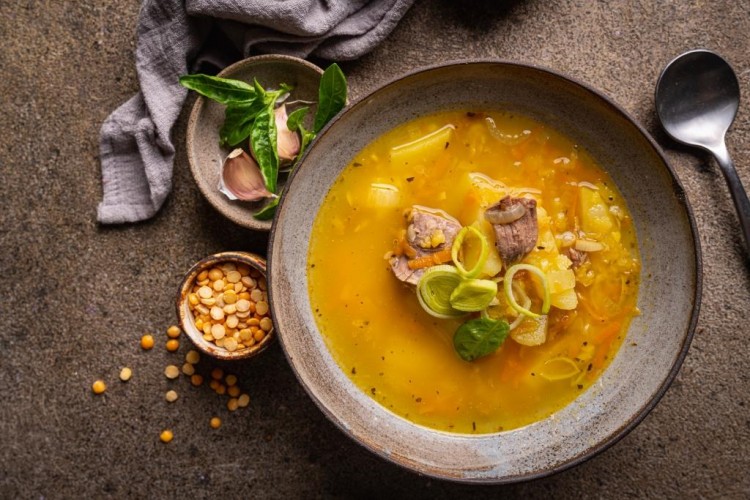 طريقة عمل شوربة كويكر باللحم