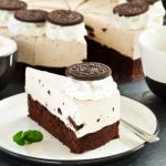 طريقة عمل تشيز كيك الاوريو بالزبادي