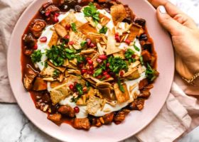 طريقة عمل الفتة باللبن والثوم للسحور