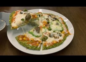 طريقة عمل بيتزا الفلافل الخضراء بعجينة الزبادي والنعناع