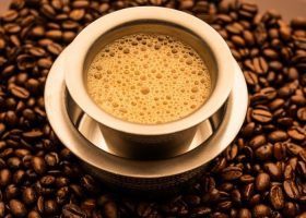 طريقة عمل القهوة العربية بالهيل والقرنفل