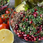 طريقة عمل تبولة الكينوا بالفراولة والجبنة الفيتا