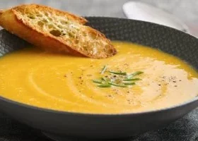 طريقة عمل صينية عدس بالكريمة والبصل المكرمل