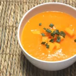 طريقة عمل شوربة العدس بالمانجو والزنجبيل