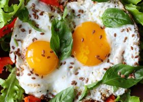 طريقة عمل غيمة البيض بالنعناع الطائر ومربى الريحان الازرق