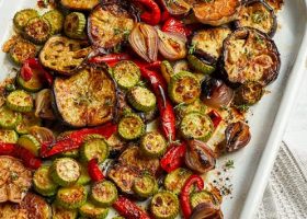 طريقة عمل صينية الخضار المشوية مع الأعشاب